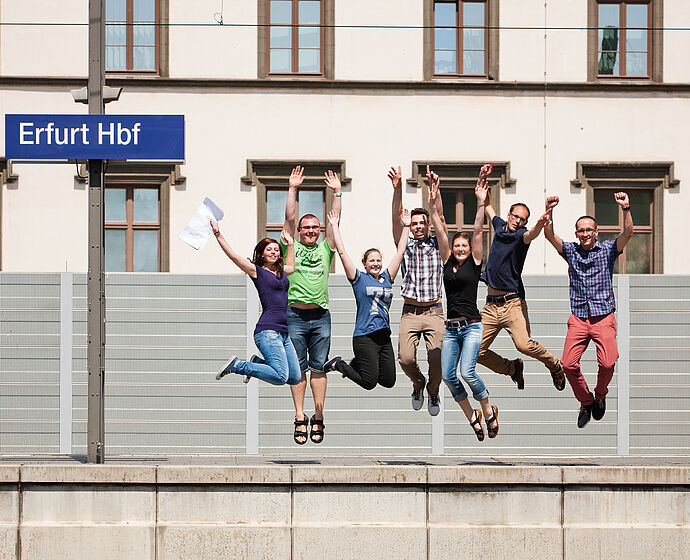 Foto Studium EBW in Erfurt mit Sprung