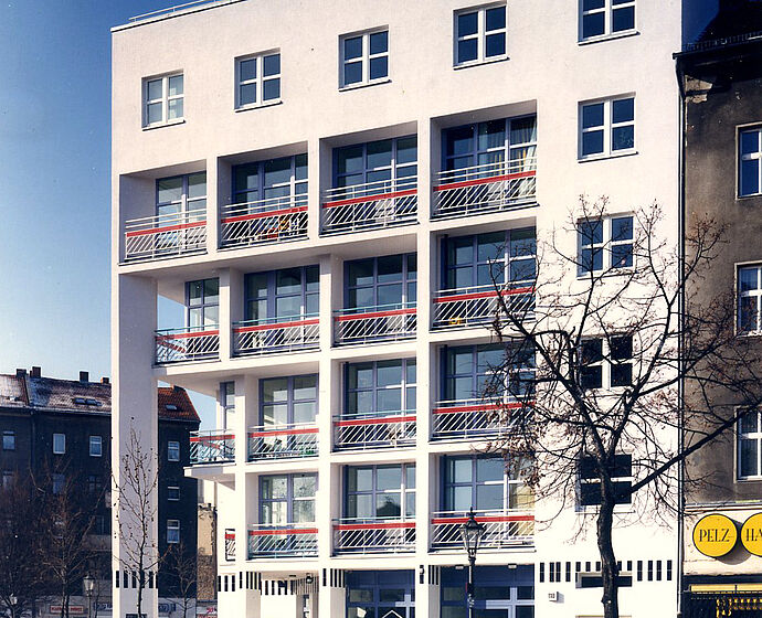 Foto des Studentenheims von rechts