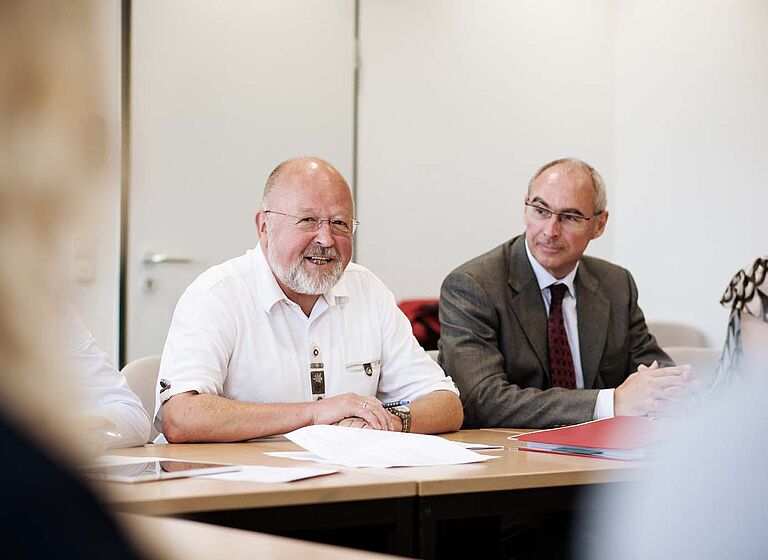 Studierende lernen in der Vorlesung 