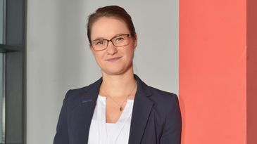 Portraitfoto Stefanie Bauer