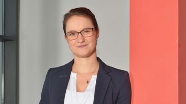 Portraitfoto Stefanie Bauer
