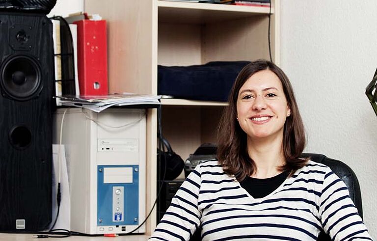 Studierende in ihrer Wohnung