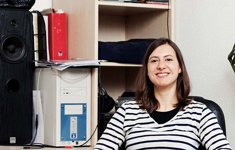 Studierende in ihrer Wohnung