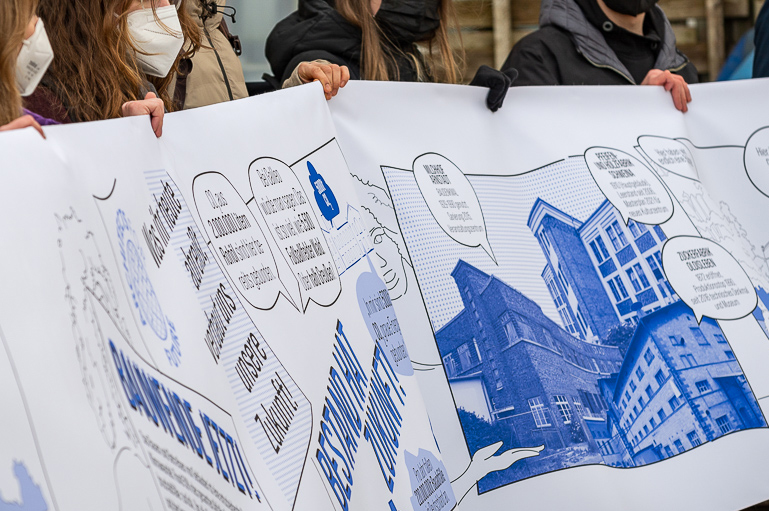 Protestbanner an der Schokoladenfabrik Greussen