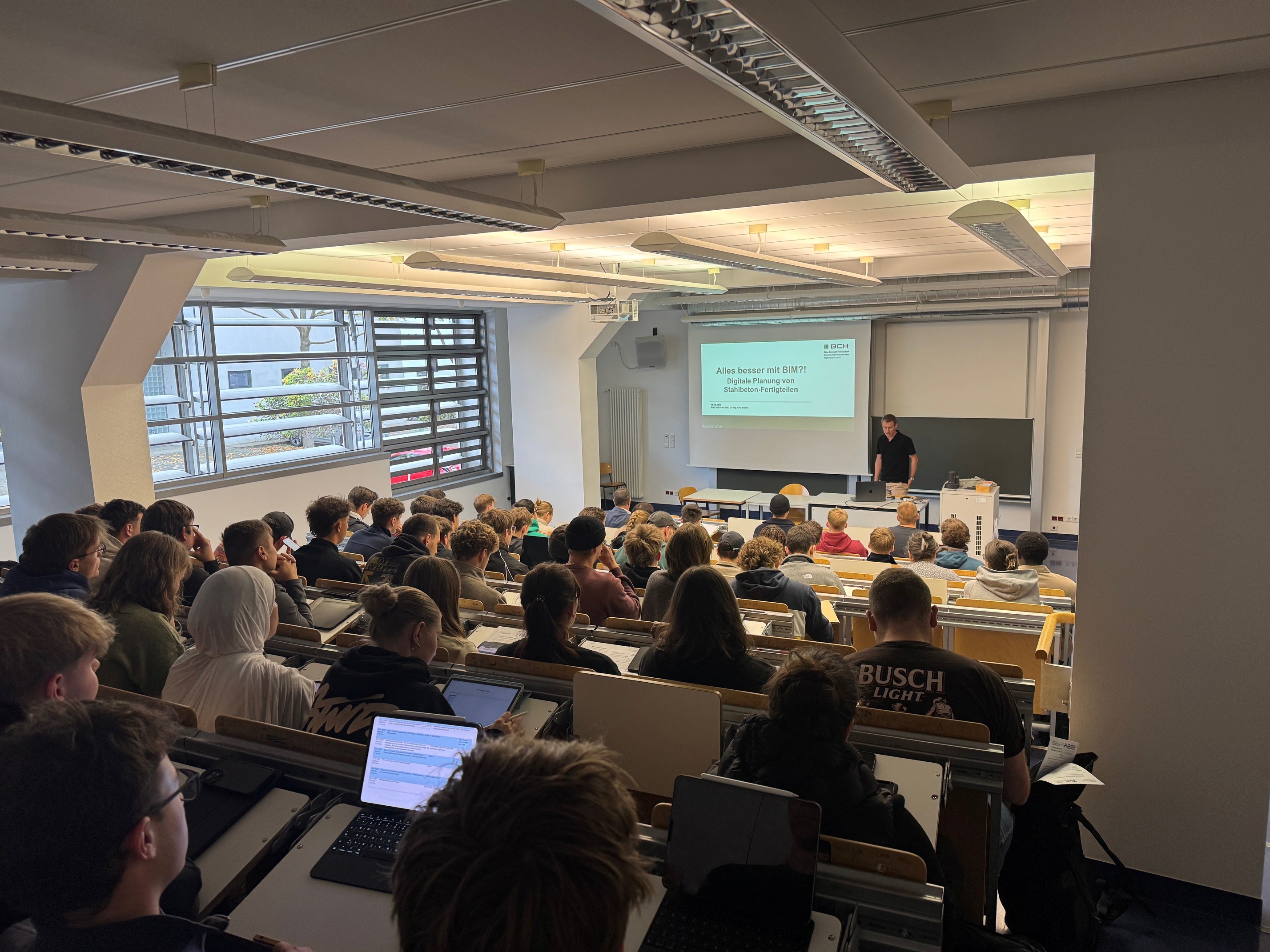 Veranstaltung FH trifft Praxis