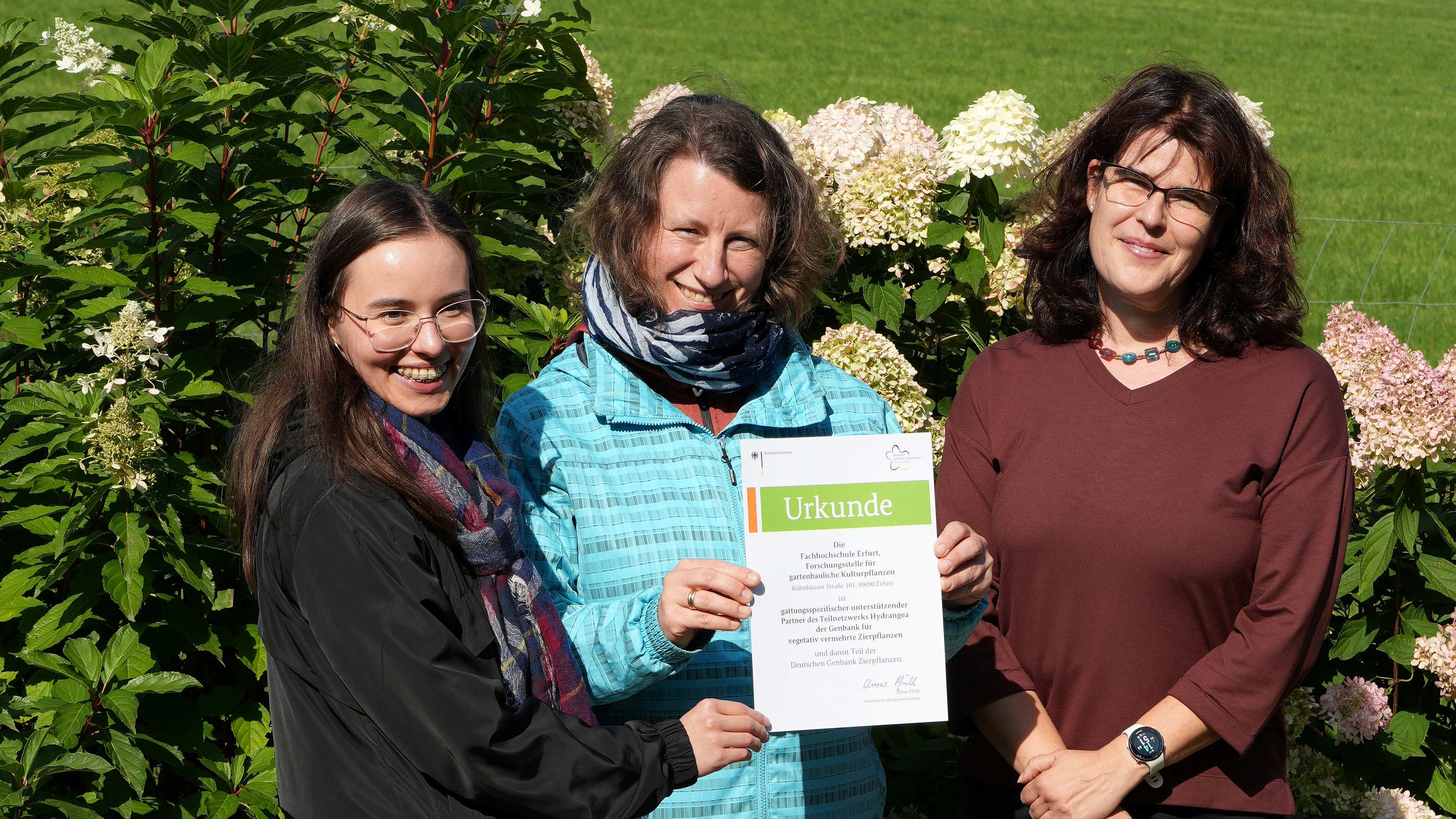 FGK tritt Genbank bei: Übergabe Urkunde FGK tritt Genbank bei: Übergabe Urkunde