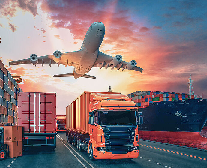 Transport und Logistik von Containerfrachtschiffen und Frachtflugzeugen