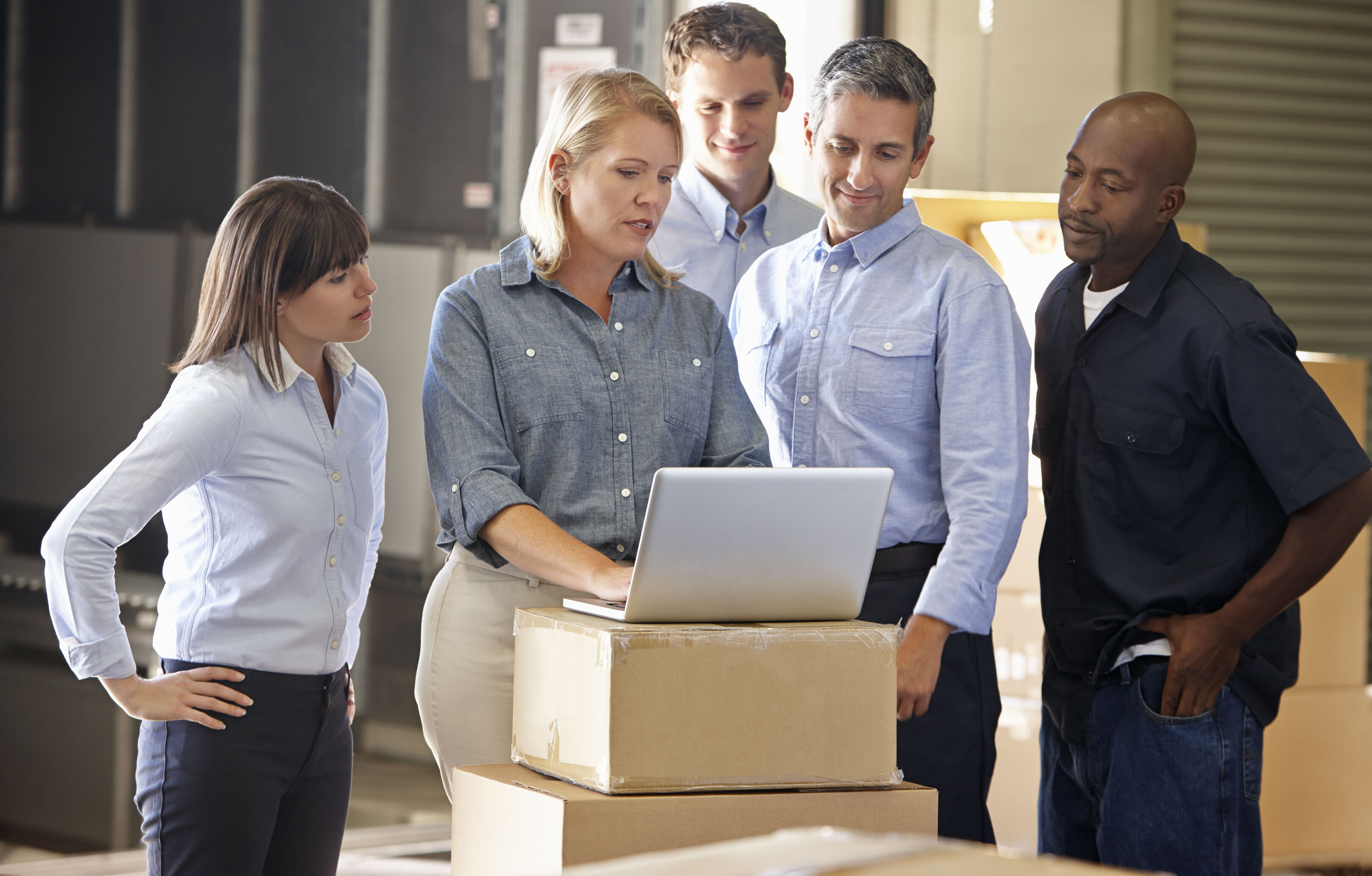 Arbeiten im Vertriebslager  Arbeiten im Vertriebslager